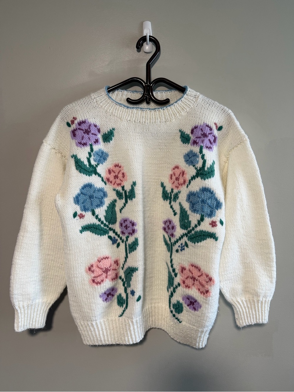 Vintage Handmade Floral Knit Sweater Cottagecore Oversized Fit Grandmacore Cozy